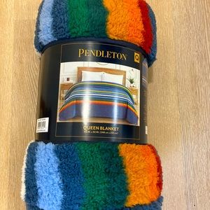 Brand New Pendleton Queen Blanket